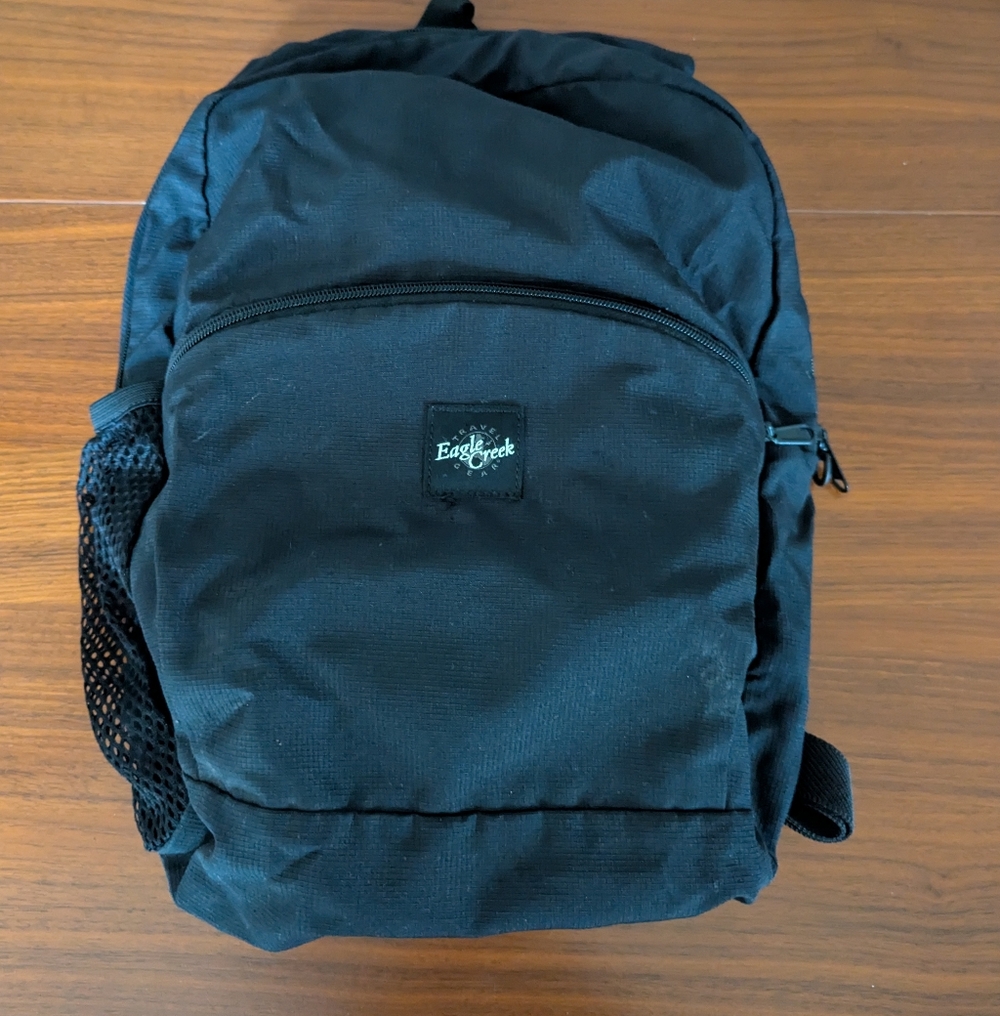 Eagle Creek Black Small Light Backpack Travel Day Pack Adult Pre Owned